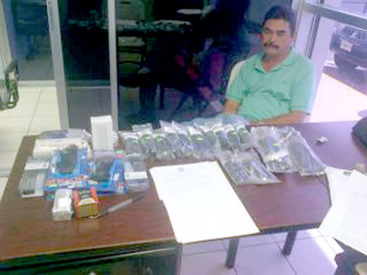 Con municiones detienen a salvadoreño en aeropuerto de Honduras