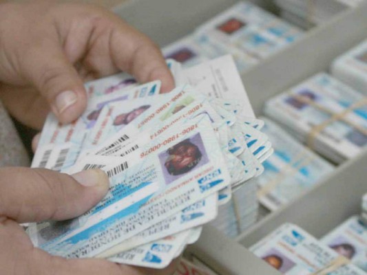 Este miércoles se normalizará impresión de tarjetas