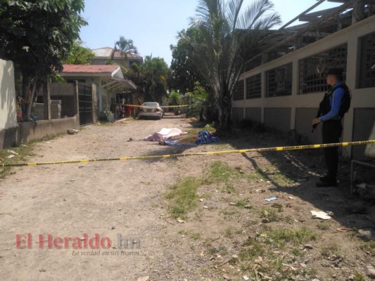 Acribillan a dos hombres en La Ceiba e incendian el vehículo en el que se transportaban