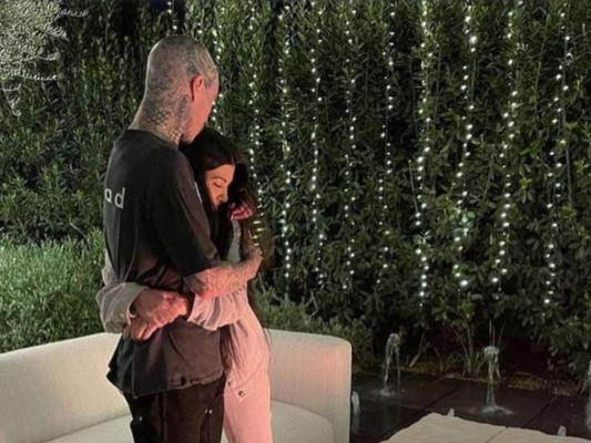Los detalles del compromiso entre Kourtney Kardashian y Travis Barker (Fotos)  