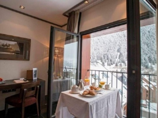 FOTOS: Así es el lujoso hotel que inaugurará Messi en Baqueira Beret, España