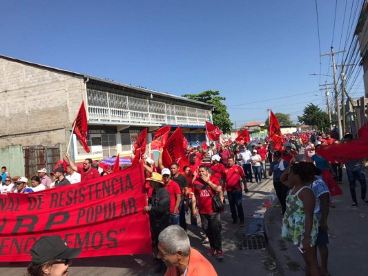 Oposición se toma varias vías en distintos puntos de la capital