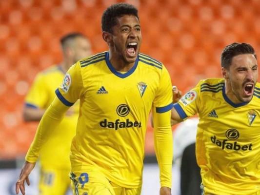 Choco Lozano reaparece en la convocatoria del Cádiz para enfrentar al Getafe &nbsp;&nbsp;