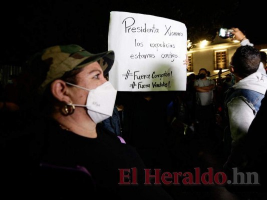 Militantes de Libre se suman a vigilia convocada por presidenta Xiomara Castro en apoyo a Luis Redondo (Fotos)