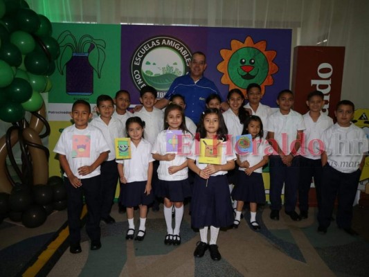 Escuelas Amigables con el Ambiente plasmará su sello verde en cinco escuelas