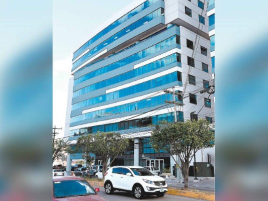 Abogado que estuvo ligado al CNA le vendió bien inmueble a Matta Waldurraga