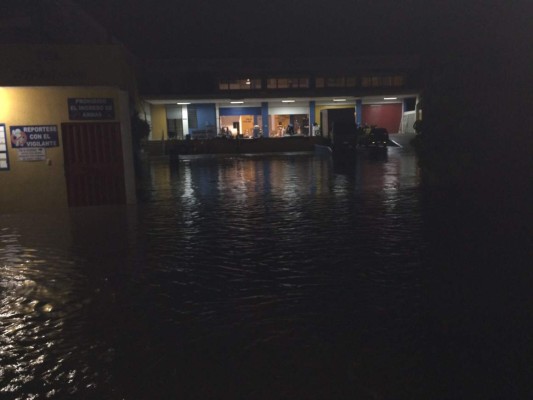 Inundaciones y deslaves en Comayagua por fuertes lluvias