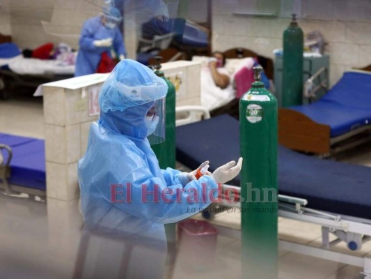 Imágenes de sacrificio, entrega y amor al prójimo en las salas de los hospitales