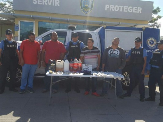 Capturan a cuatro supuestos miembros de la banda 'El Gordo' por robo de rastra en el norte de Honduras