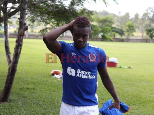 Júnior Lacayo regresó a los entrenamiento del Olimpia