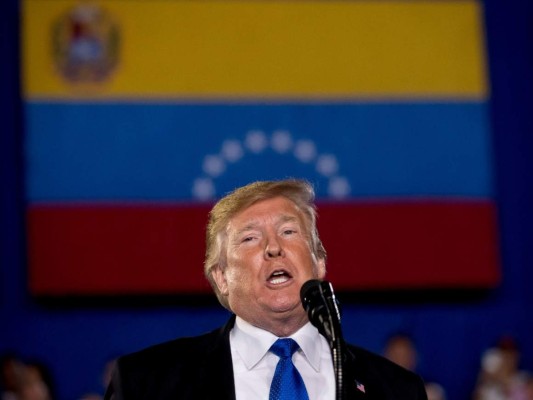 Senadores piden proteger a venezolanos en Estados Unidos