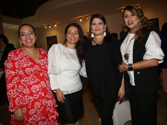 recepción en honor a la nueva consejera de prensa de ee uu