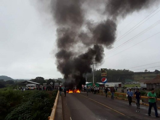 Con protestas pobladores piden exhumación en cementerio por actividad minera en Copán
