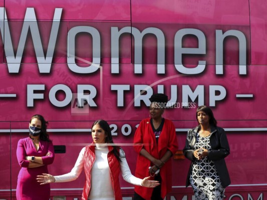 FOTOS: Árabe, sorteos y un pastel arruinado: las locuras de una inusual campaña electoral en EEUU