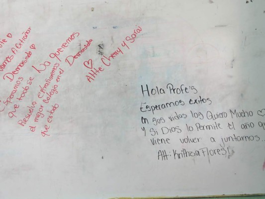 La triste despedida de los estudiantes del Instituto Modelo