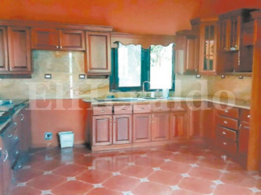 Más de medio millón gasta al mes la UNA en bienes incautados a los Amador