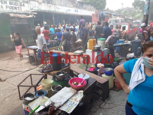 Imágenes del voraz incendio en la séptima avenida de Comayagüela