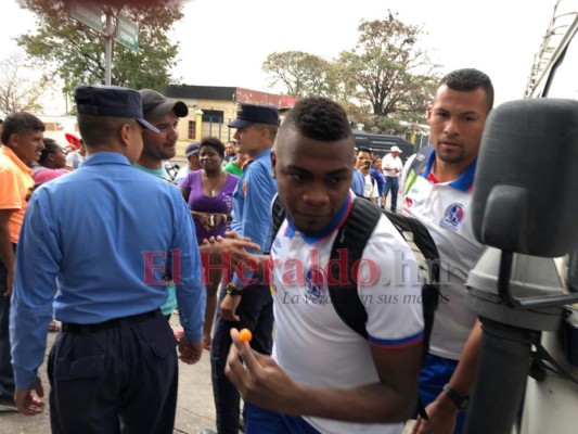 Así fue el ingreso de los futbolistas olimpistas y motagüenses al Nacional