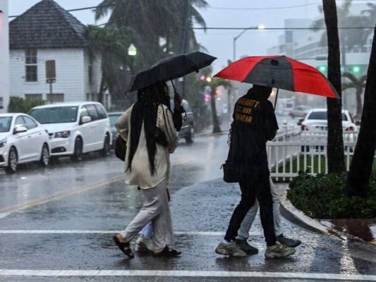 Tormenta Eta golpea Florida con inundaciones y fuertes vientos
