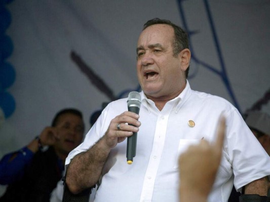 Presidente electo de Guatemala asegura que expulsará a diplomáticos venezolanos