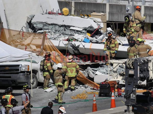 Impactantes imágenes del puente peatonal que colapsó en Miami