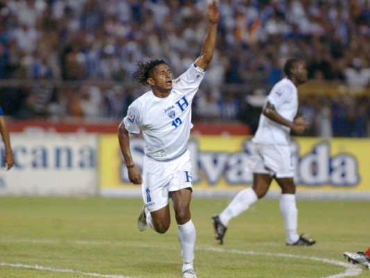 Costly habría iniciado negociaciones con Comunicaciones