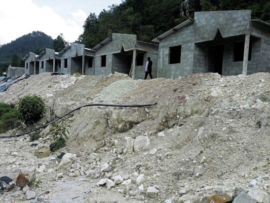 Dictamen de Copeco definirá futuro de proyecto habitacional en Comayagua