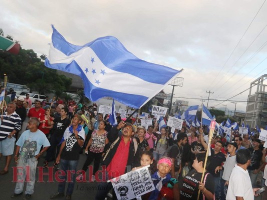 Las imágenes de la Marcha de las Antorchas en la capital de Honduras