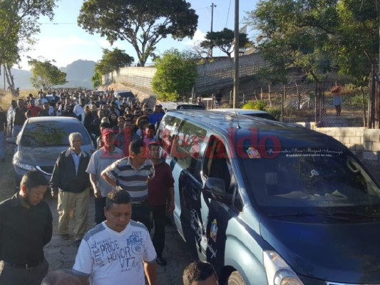 Entierran restos del expresidente de Honduras Roberto Suazo Córdova en La Paz