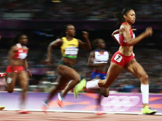 Allyson Felix queda fuera de los 200m para Rio-2016