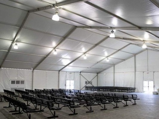 Gobierno de Biden anuncia reapertura de albergue para migrantes en Texas