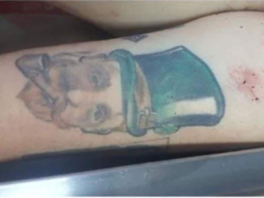 Uno de los tatuajes que Ocaña tenía en el brazo. La imagen fue tomada desde la morgue.