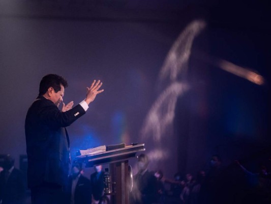 Ministerio El Rey Jesús reacciona ante divorcio del pastor Guillermo Maldonado