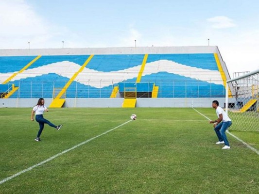 Las románticas fotografías de Tita Torres y Carlo Costly previo a su boda