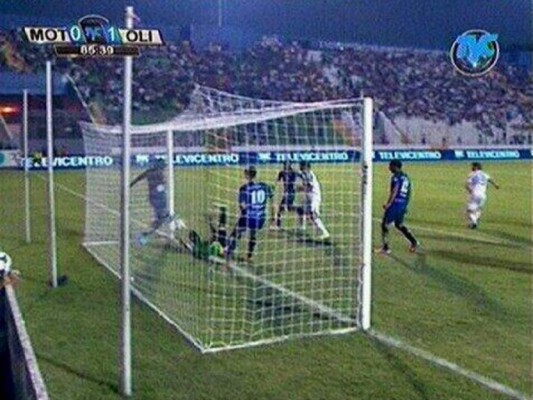 VIDEO: El polémico gol de Olimpia ante Motagua