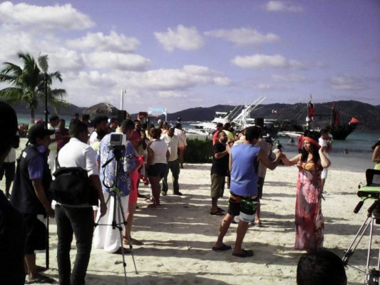 Un vistazo a 'Un loco verano catracho”