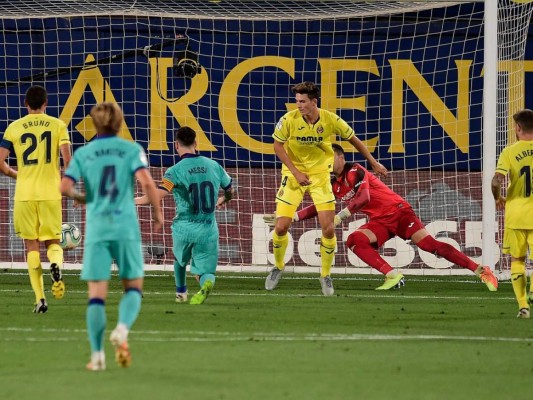 El Barça gana 4-1 en Villarreal y sigue a cuatro puntos de Real Madrid