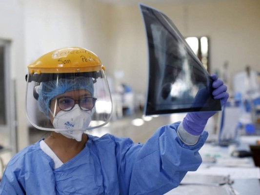 Nace el primer bebé con coronavirus en Perú