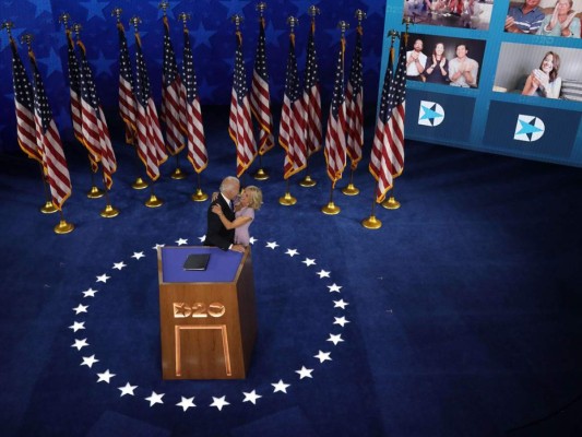 FOTOS: Momentos clave de la inédita convención demócrata en EEUU