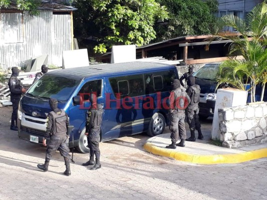 Bajo fuerte resguardo policial llegan a la Corte Suprema de Justicia implicados en caso Pandora