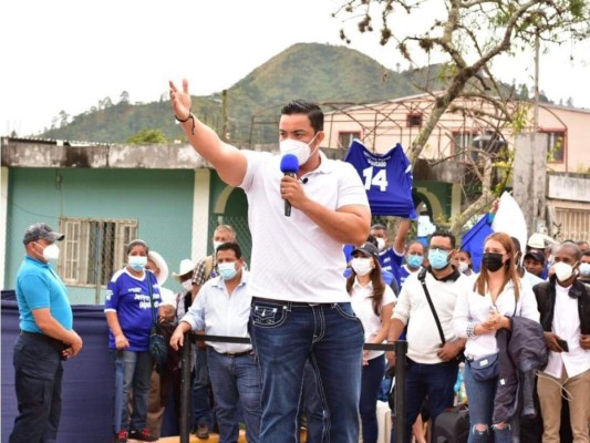 Al menos 18 diputados quedarían fuera de la carrera por la reelección (Fotos)