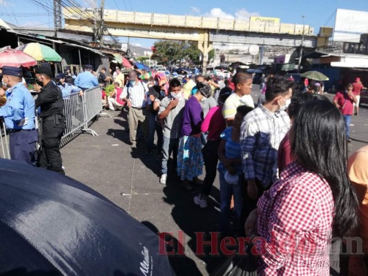 FOTOS: Capitalinos, entre la necesidad y temeridad; mientras el Covid-19 acecha
