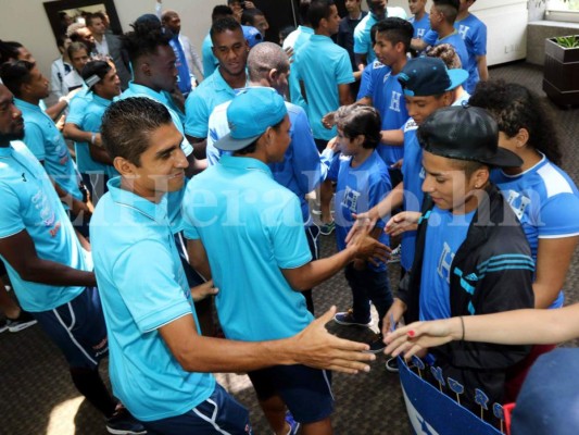 Joven especial mexicano conoció a los seleccionados de Honduras y visitó a Beckeles