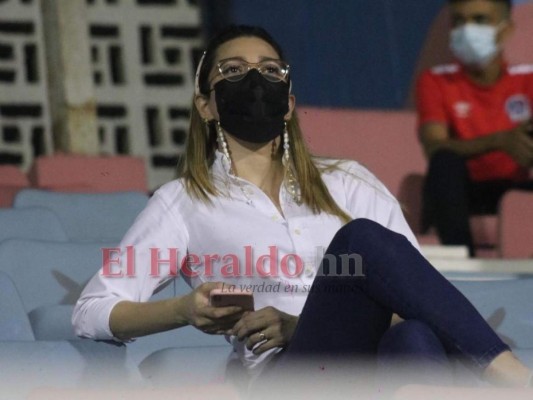 Hermosas catrachas roban suspiros en el inicio de la jornada 14 del Apertura 2021 (Fotos)