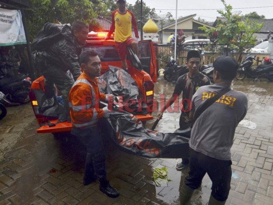 Fotos de la devastación que dejó el tsunami en Indonesia