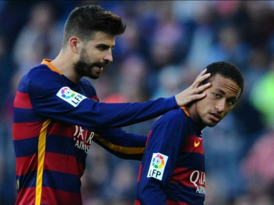 Neymar no se va a mover del Barça, dice Piqué