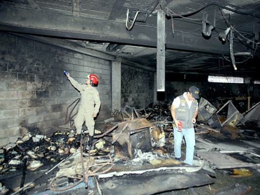 Hubo mano criminal en incendio dentro del Coliseo