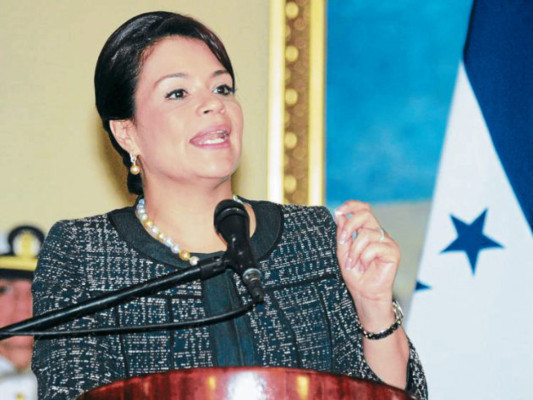 Vicepresidenta de Guatemala reintegra dinero malgastado