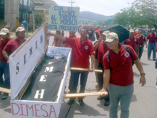 Sindicato de la ENEE paraliza labores en contra de ampliación del contrato con Semeh