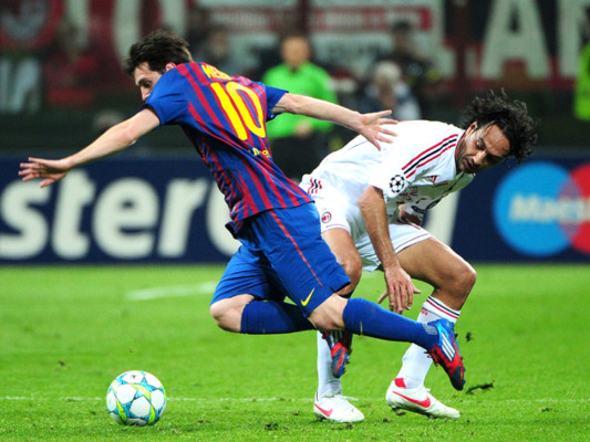 Milán 0-0 Barça; juego de infarto y polémica